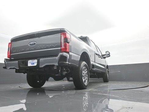 New 2026 Ford F250 Lariat w/ FX4 Off-Road Package image 29