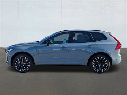 New 2026 Volvo XC60 T8 Ultra w/ Protection Package Premier image 3