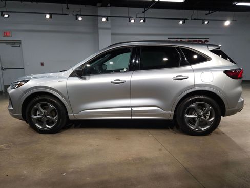 Used 2024 Ford Escape ST-Line image 4