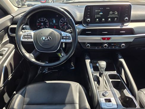Used 2020 Kia Telluride S w/ S 8 Passenger Seating Package AWD/4WD image 18