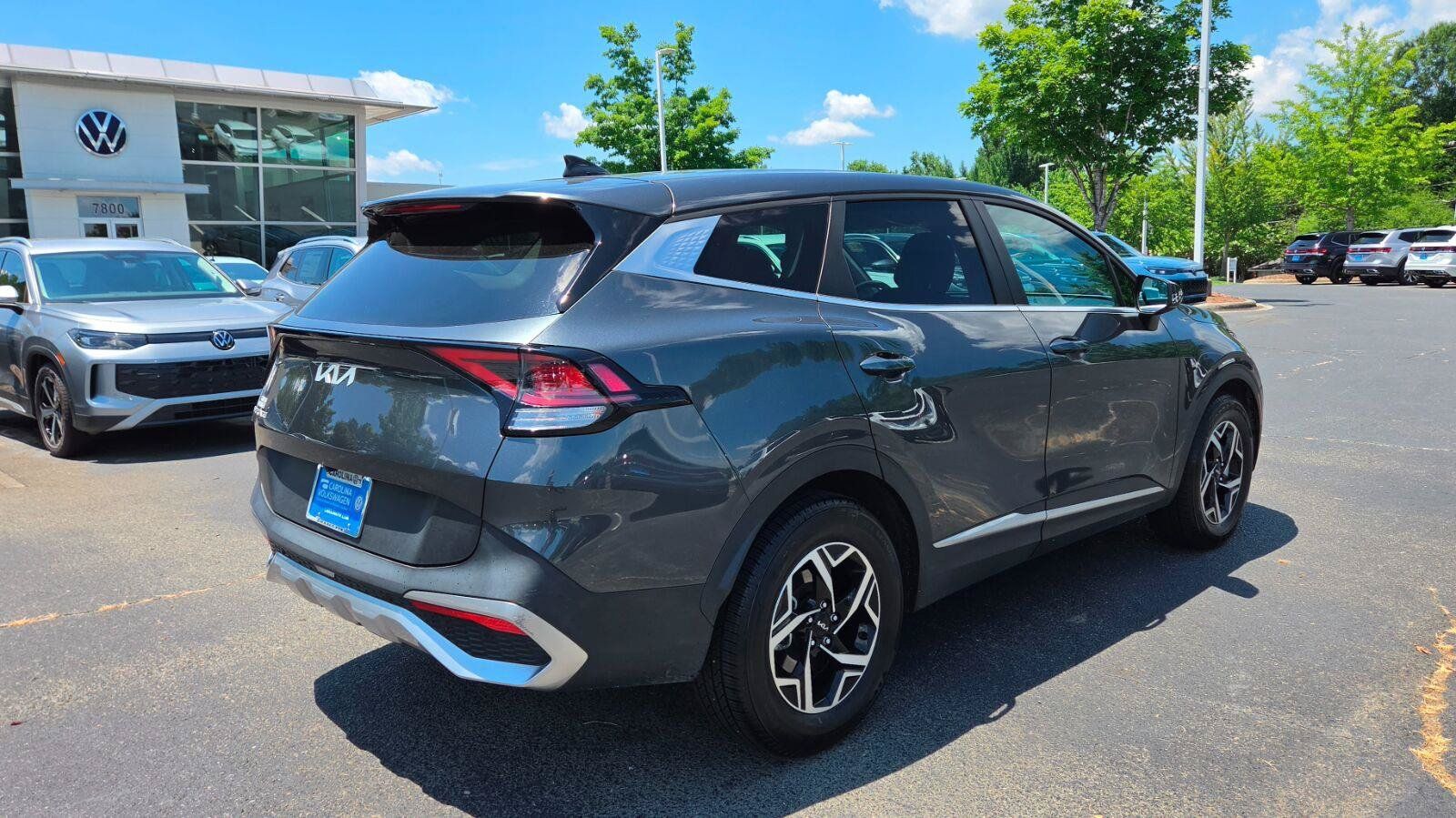 Used 2023 Kia Sportage LX FWD image 5