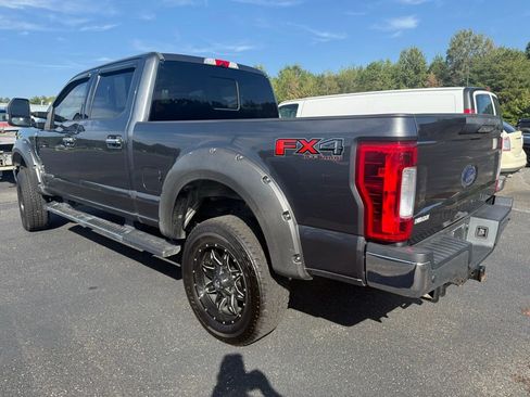 Used 2019 Ford F350 Lariat w/ Chrome Package image 11