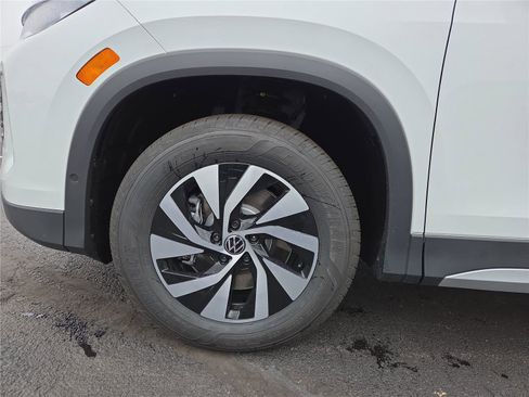 New 2026 Volkswagen Tiguan S image 10