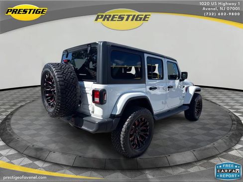 Used 2019 Jeep Wrangler Unlimited Sahara AWD/4WD image 5