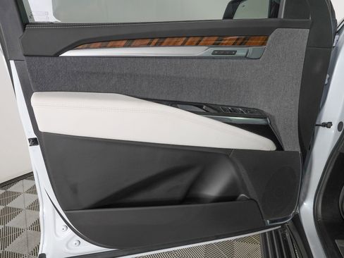 Used 2026 Cadillac Escalade Platinum Sport w/ LPO, Floor Liner Package image 18