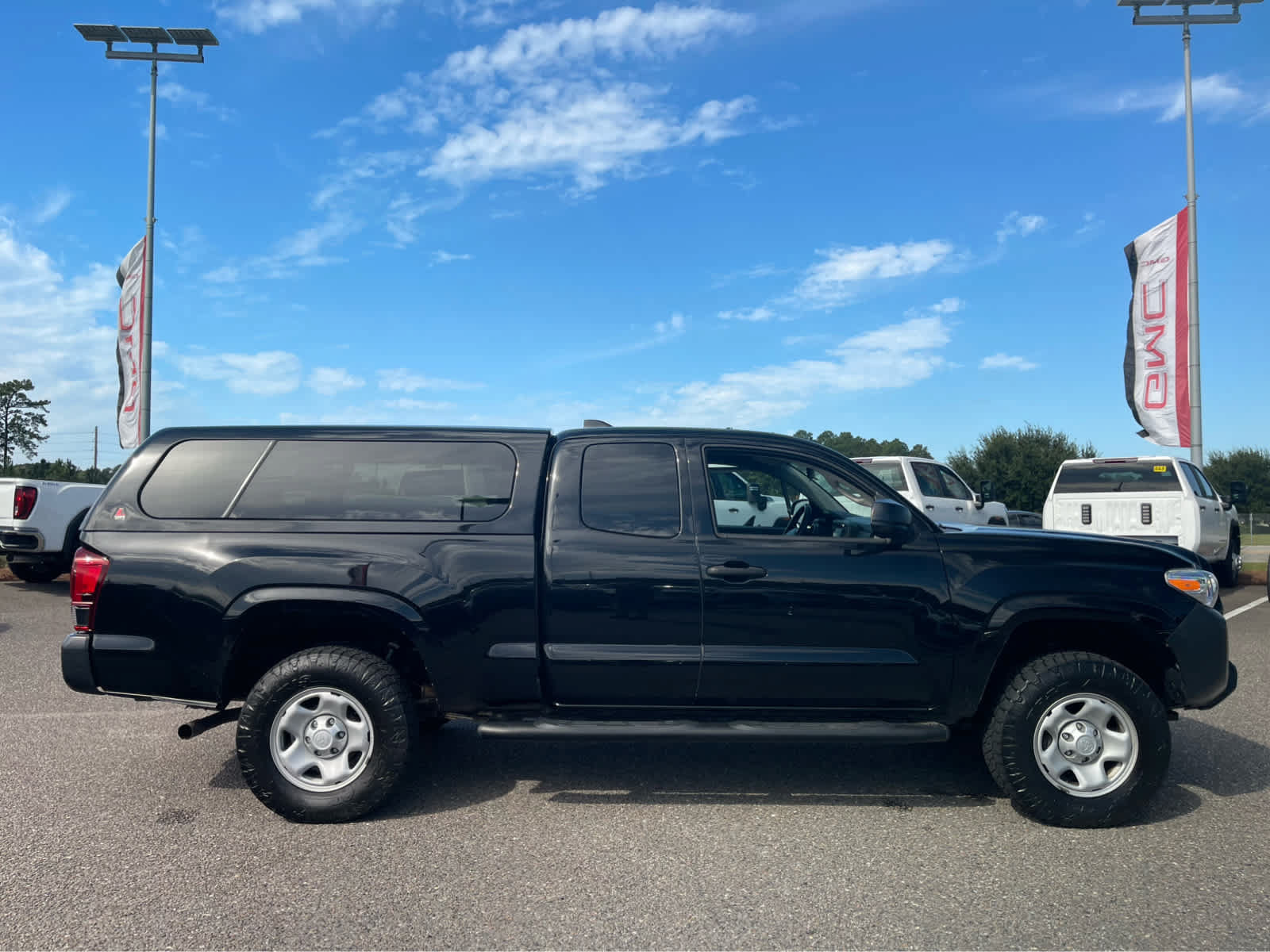 Used 2021 Toyota Tacoma SR AWD/4WD image 5