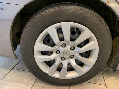 Used 2016 Nissan Altima 2.5 S FWD image 9