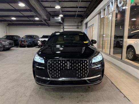 Used 2023 Lincoln Corsair Reserve w/ Equipment Group 201A image 2