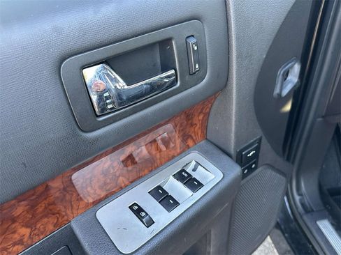 Used 2011 Ford Flex Limited w/ Rapid Spec Order Code image 20