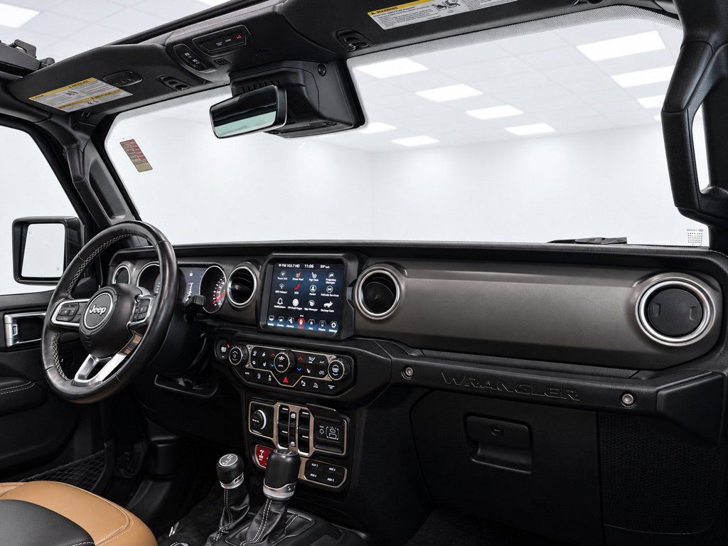 Used 2022 Jeep Wrangler Unlimited Rubicon w/ Advanced Safety Group AWD/4WD image 33