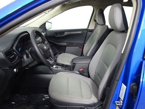 Used 2020 Ford Escape S image 10