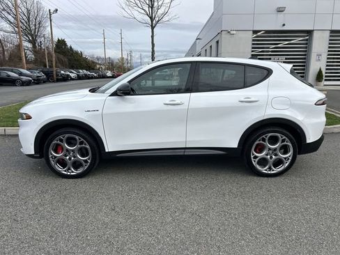 Used 2024 Alfa Romeo Tonale Veloce image 5