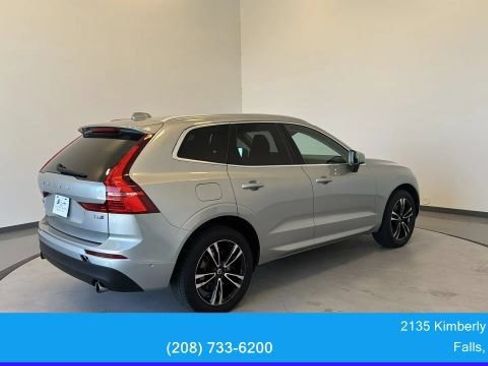 Used 2018 Volvo XC60 T6 Momentum w/ Vision Package AWD/4WD image 10