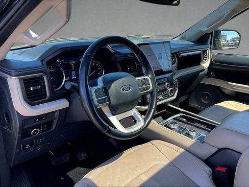 Used 2024 Ford Expedition Limited AWD/4WD image 11