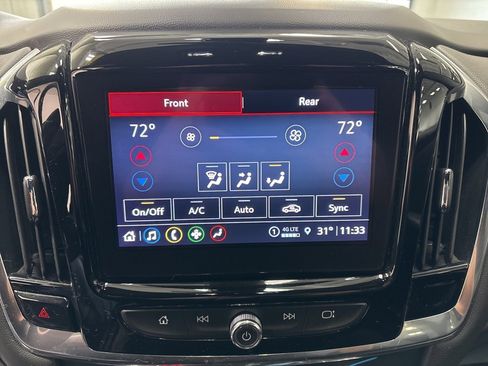 Used 2023 Chevrolet Traverse LT w/ Midnight/Sport Edition image 18