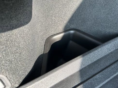 Used 2024 Jeep Grand Cherokee Overland image 12