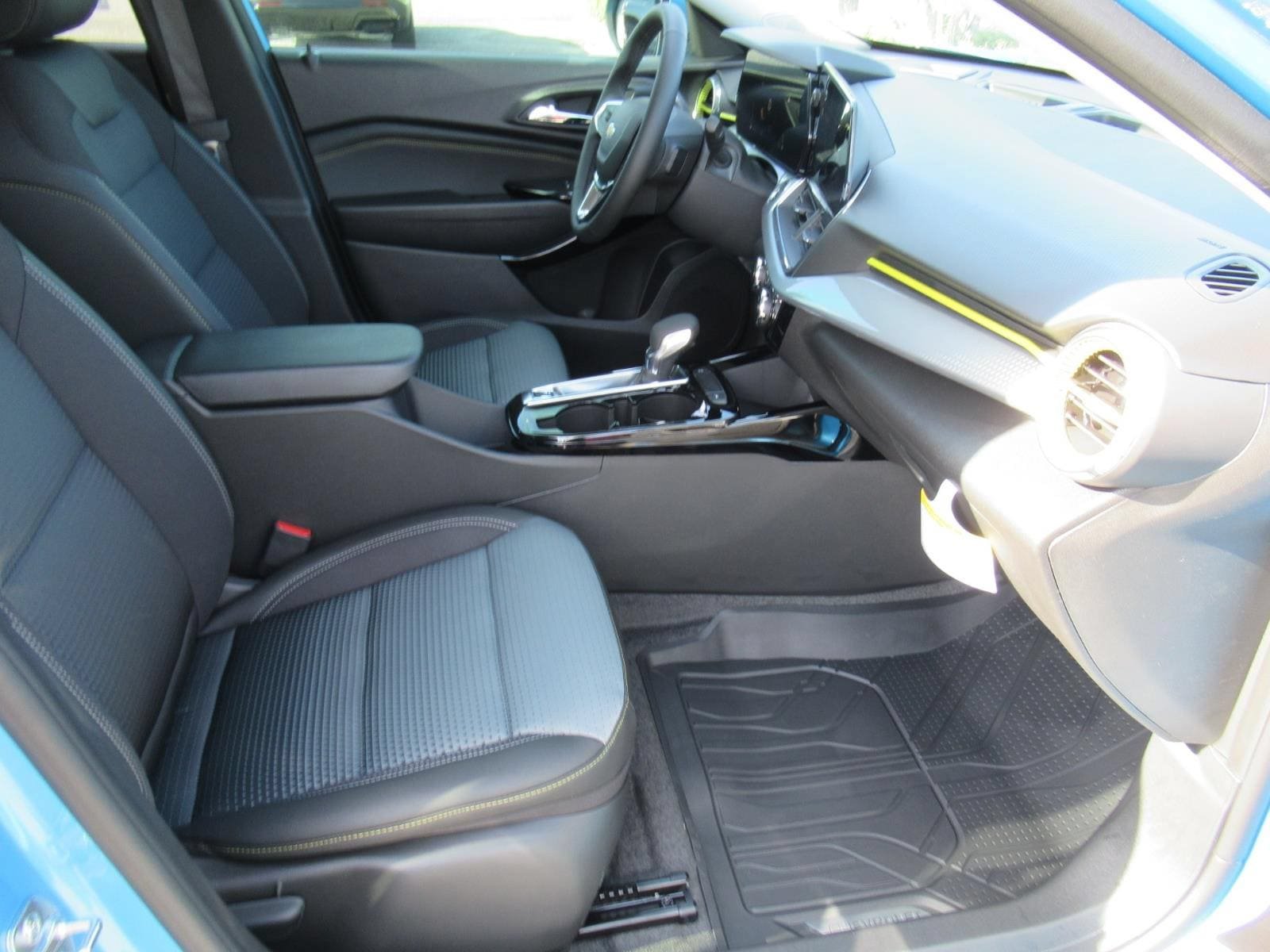 New 2026 Chevrolet Trax LT w/ Driver Confidence Package FWD image 10