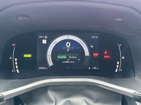 Used 2025 Toyota Camry SE image 25