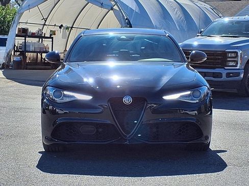 Used 2023 Alfa Romeo Giulia Veloce image 2
