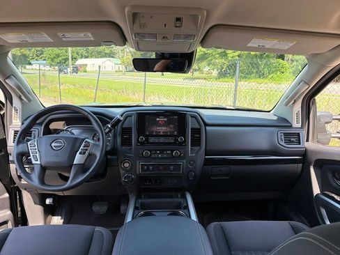 Certified 2023 Nissan Titan SV w/ SV Convenience Package AWD/4WD image 8