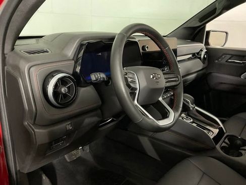 Used 2025 Chevrolet Colorado Z71 w/ Technology Package image 20