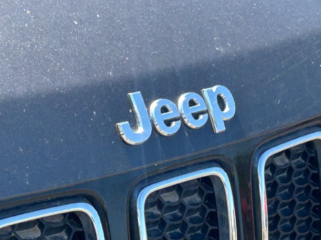 Used 2020 Jeep Compass Limited AWD/4WD image 9