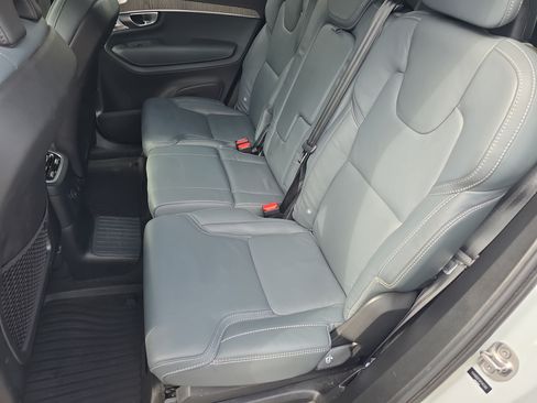 Used 2024 Volvo XC90 T8 Ultimate w/ Lounge Package AWD/4WD image 16