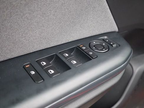 Certified 2025 Kia K4 EX image 21