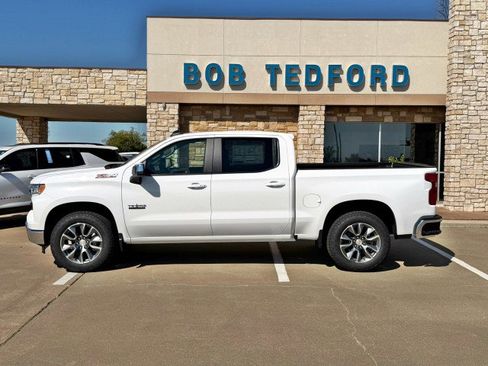 New 2026 Chevrolet Silverado 1500 LT image 2