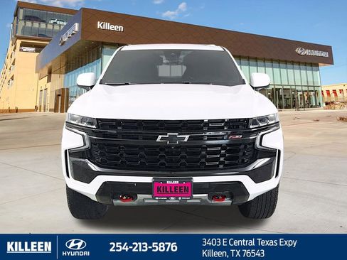 Used 2023 Chevrolet Suburban Z71 w/ Luxury Package AWD/4WD image 2