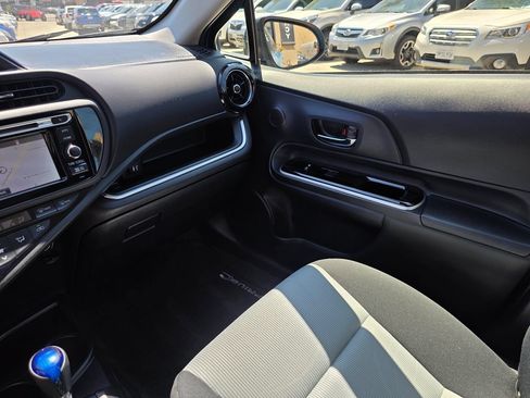 Used 2015 Toyota Prius C Three FWD image 31