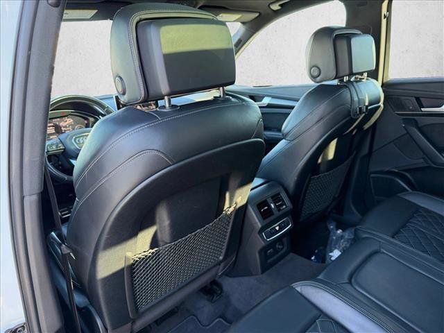 Used 2020 Audi SQ5 Premium Plus AWD/4WD image 18