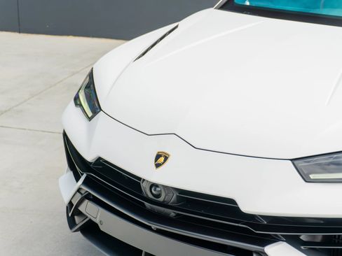 Used 2023 Lamborghini Urus Performante AWD/4WD image 23
