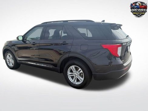 Used 2023 Ford Explorer XLT w/ Equipment Group 202A AWD/4WD image 3