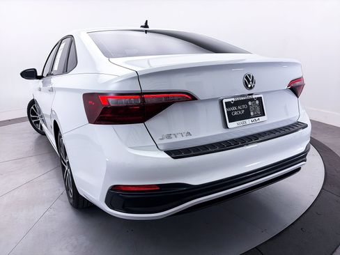 Used 2024 Volkswagen Jetta Sport FWD image 4