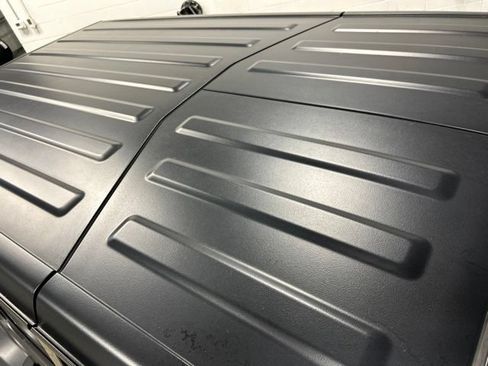 Used 2023 Jeep Wrangler Unlimited w/ Cold Weather Group AWD/4WD image 19