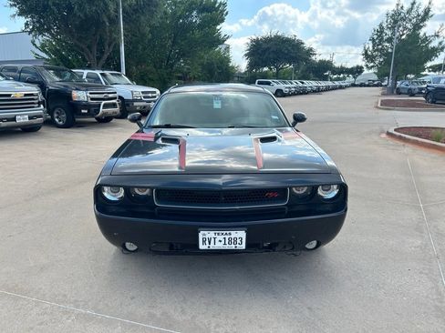 Used 2014 Dodge Challenger R/T RWD image 8