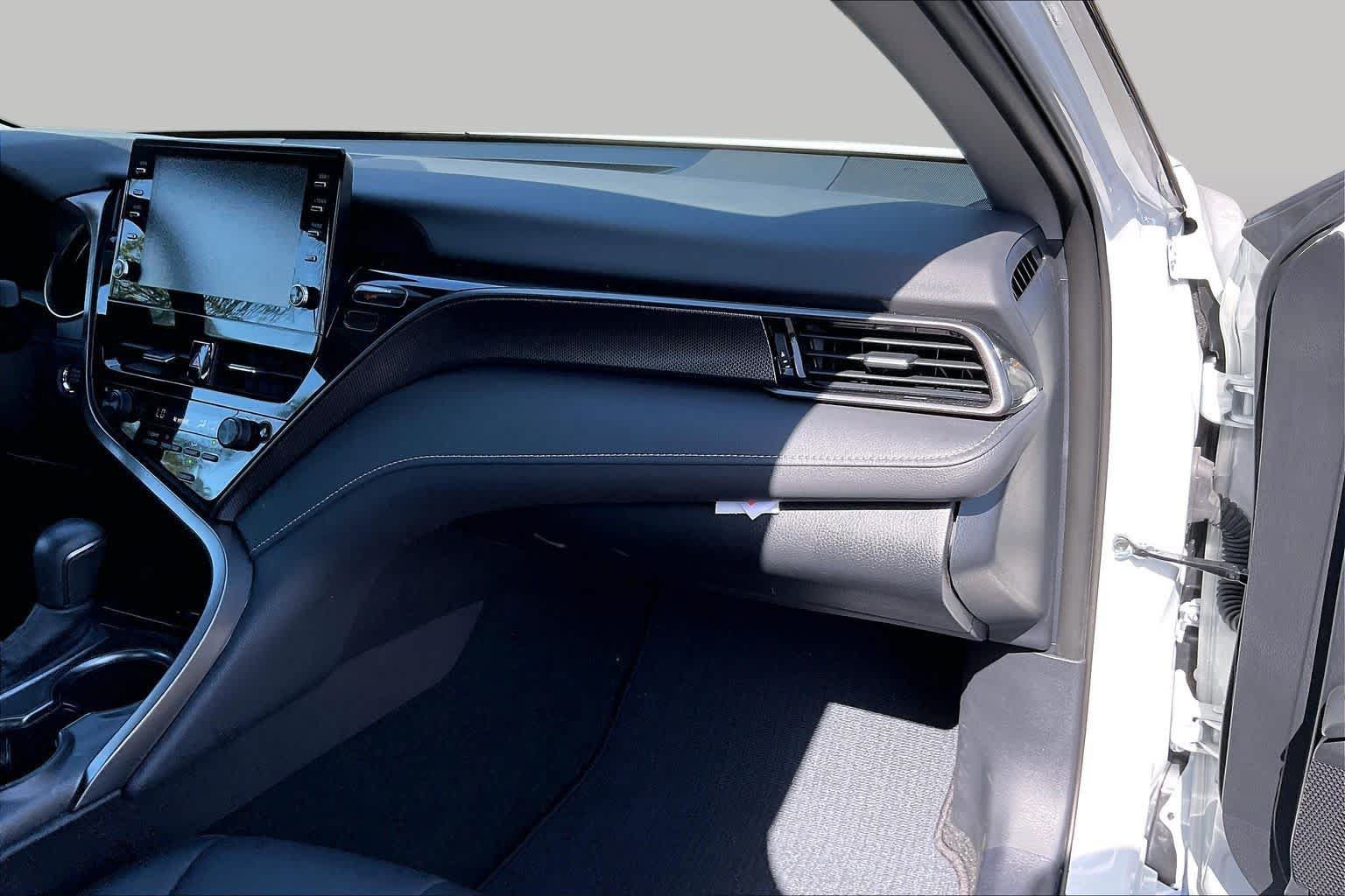 Used 2023 Toyota Camry XSE FWD image 18