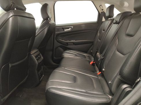 Used 2019 Ford Edge Titanium w/ Equipment Group 301A image 18