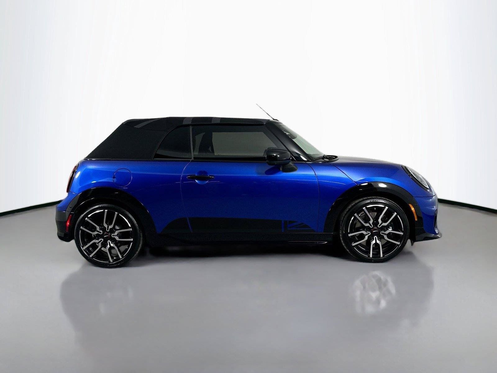 Used 2026 MINI Cooper S FWD image 4