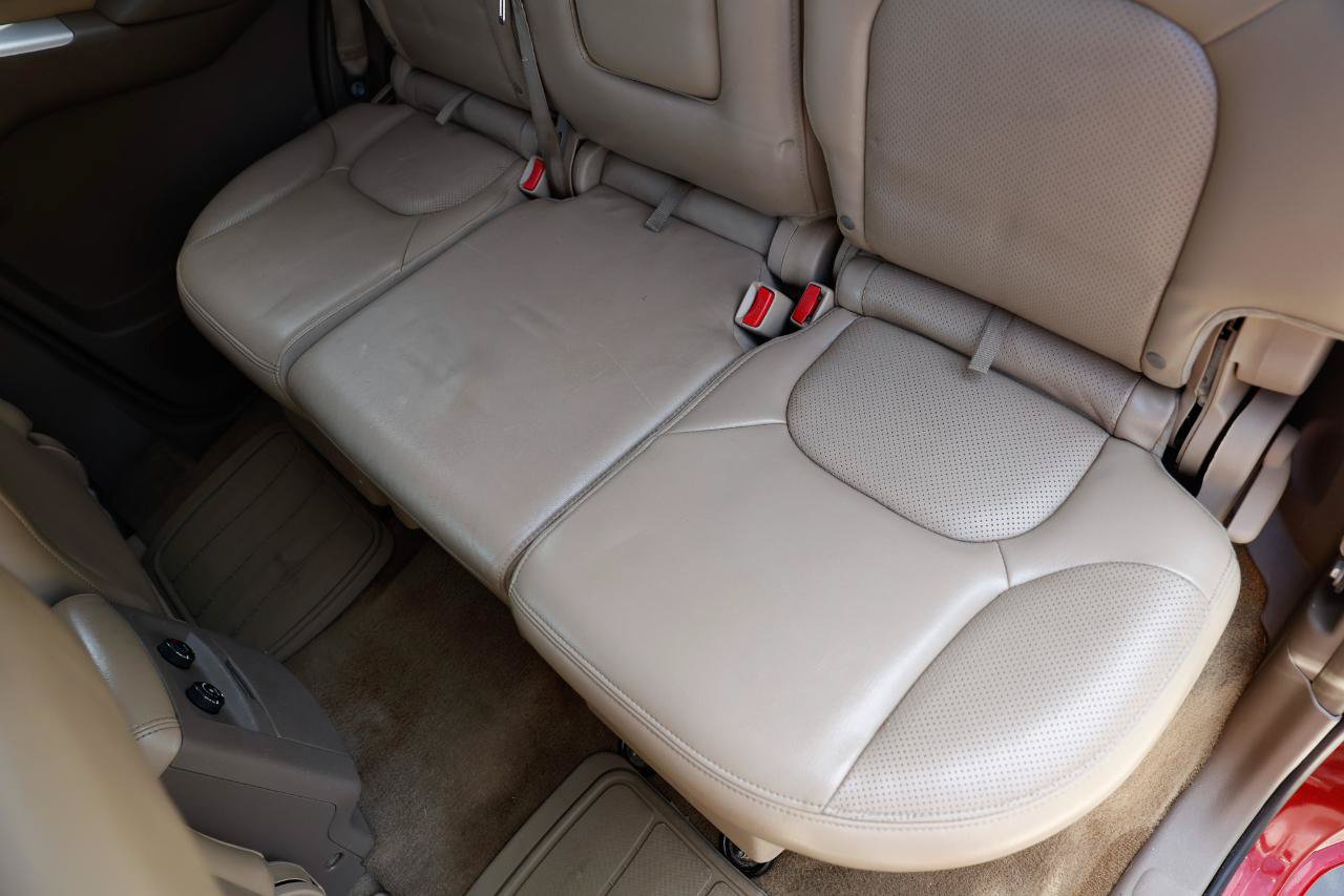 Used 2009 Nissan Pathfinder LE AWD/4WD image 10