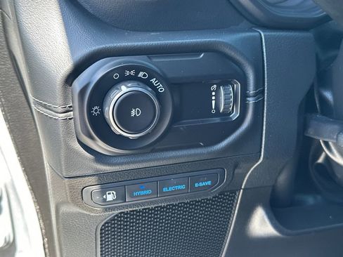 Used 2024 Jeep Wrangler High Altitude AWD/4WD image 21