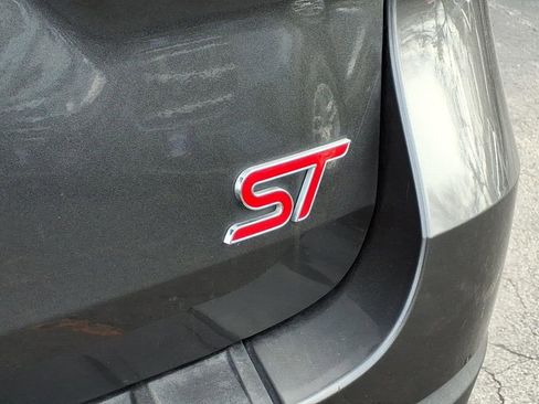 Used 2020 Ford Explorer ST w/ Premium Technology Package image 33