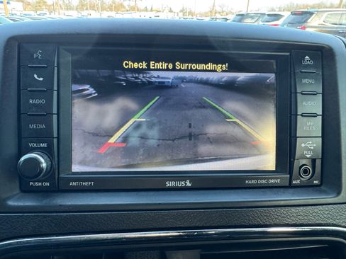 Used 2017 Dodge Grand Caravan SE image 16