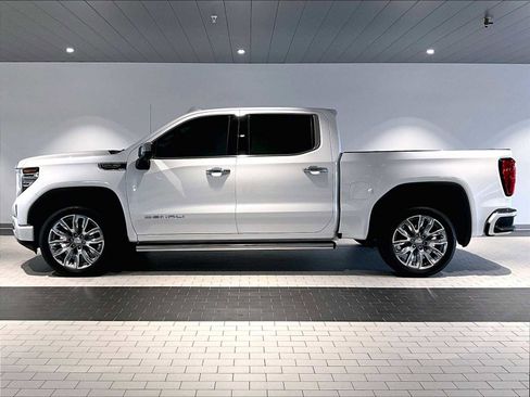 Used 2024 GMC Sierra 1500 Denali w/ Denali Reserve Package image 2