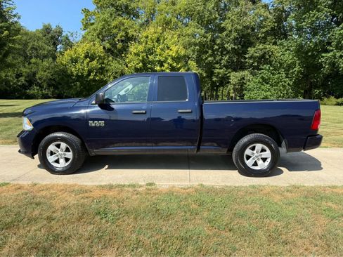 Used 2017 RAM 1500 Express AWD/4WD image 3
