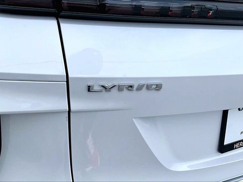 Used 2024 Cadillac Lyriq Luxury AWD/4WD image 24
