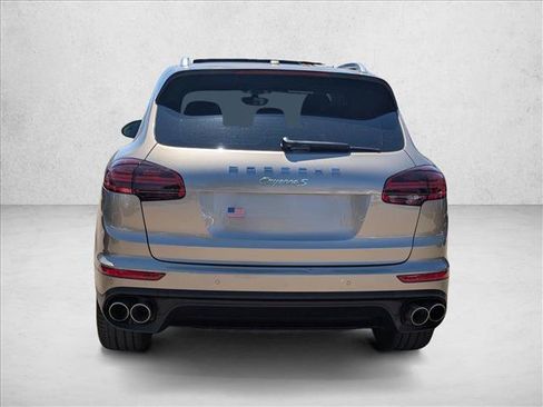 Used 2016 Porsche Cayenne S AWD/4WD image 7