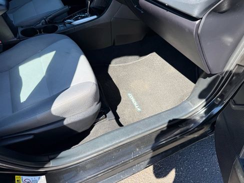 Used 2014 Toyota Corolla L FWD image 28