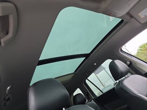 Used 2022 Volkswagen Atlas SEL image 18